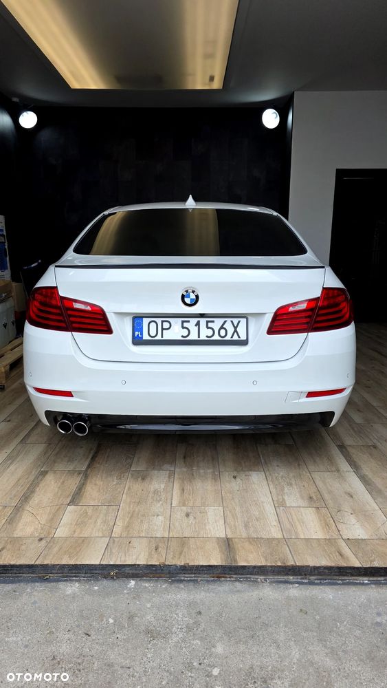 BMW Seria 5 528i Sport-Aut - 12