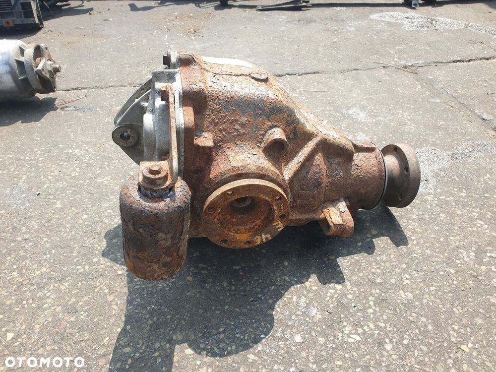 MOST DYFER DYFERENCJAŁ TYŁ TYLNY 2.28 BMW E46 3.0 DIESEL 7505742 - 7