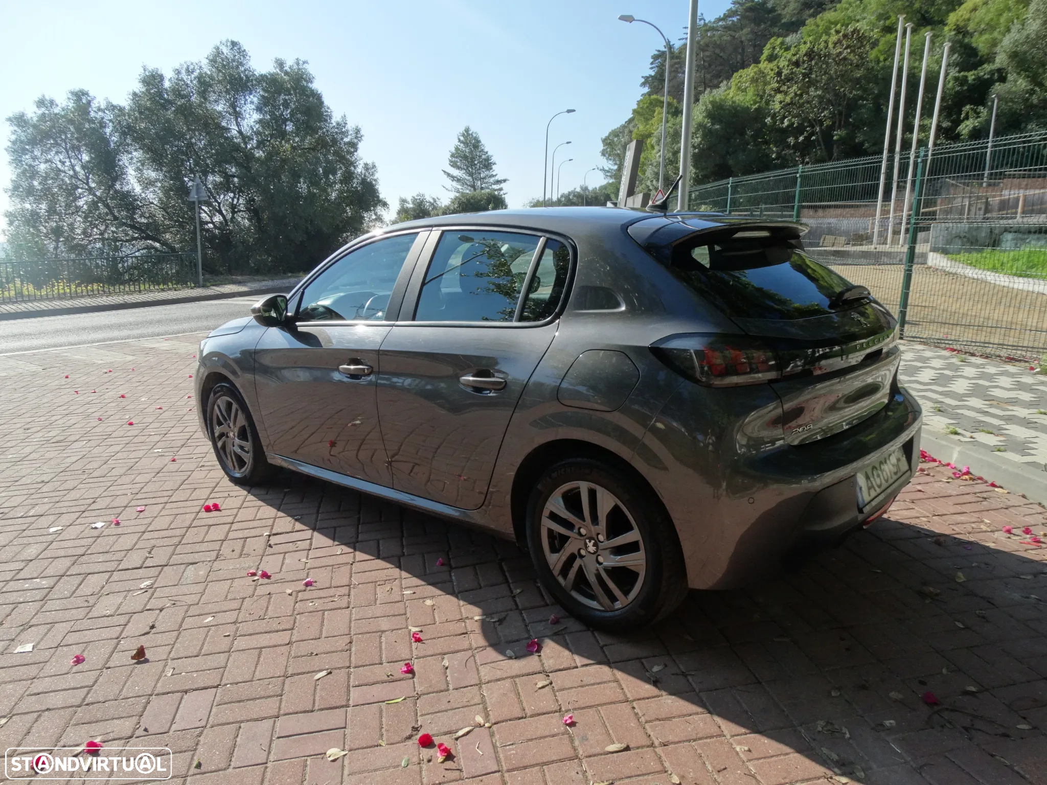Peugeot 208 1.2 PureTech Active Pack - 4