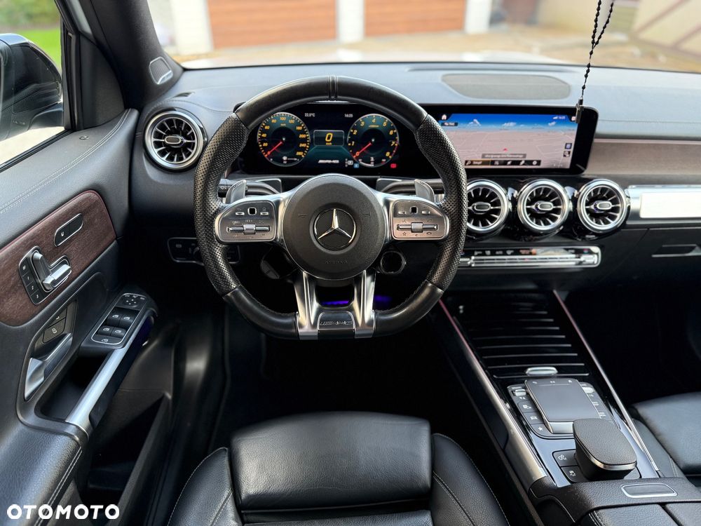 Mercedes-Benz GLB - 23