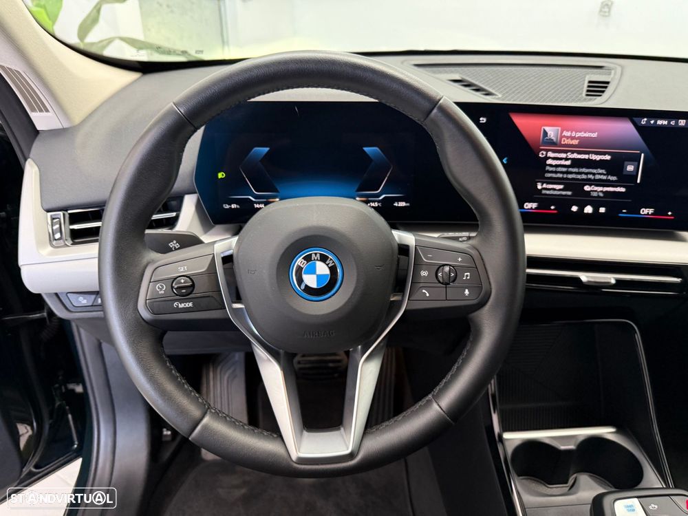 BMW iX1 xDrive30 - 11