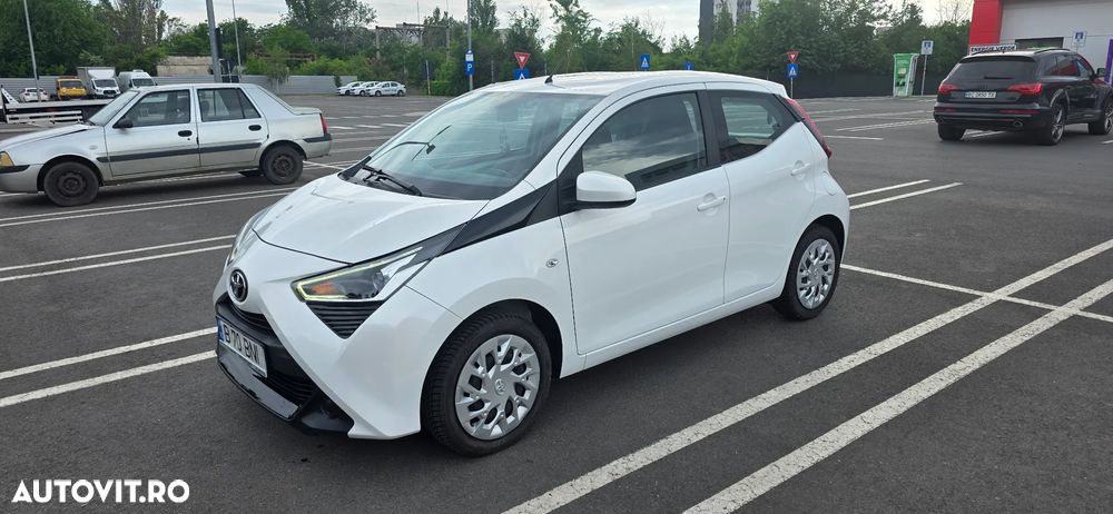 Toyota Aygo 1.0 VVY-I 5 usi X-connect - 1