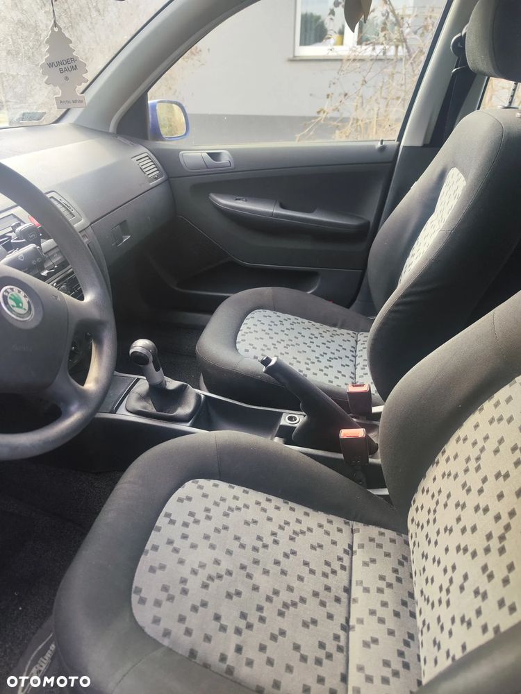 Skoda Fabia 1.4 16V Active - 10