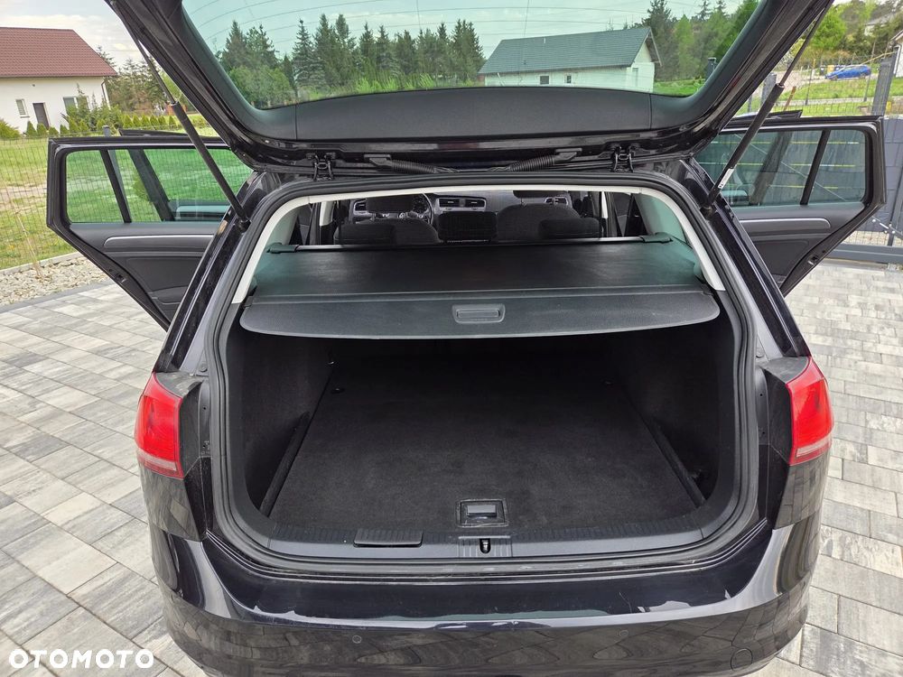 Volkswagen Golf 2.0 TDI BlueMotion Technology Lounge - 27