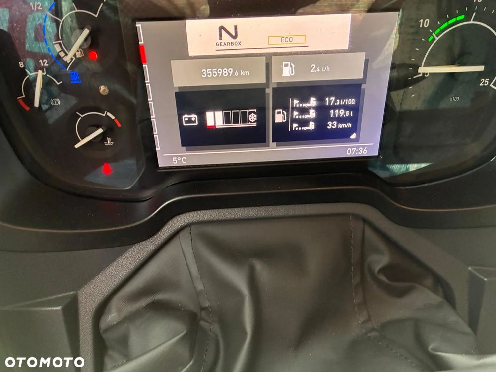 Renault T480 Sleeper Cab - 13