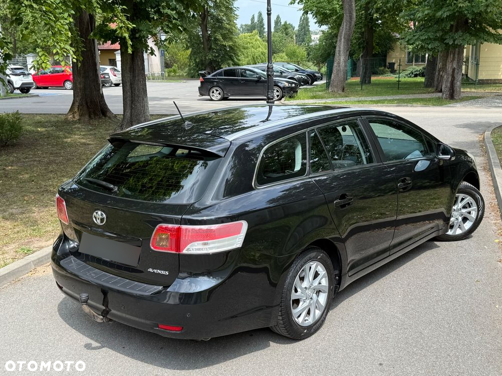 Toyota Avensis 2.0 Prestige NAVI - 6