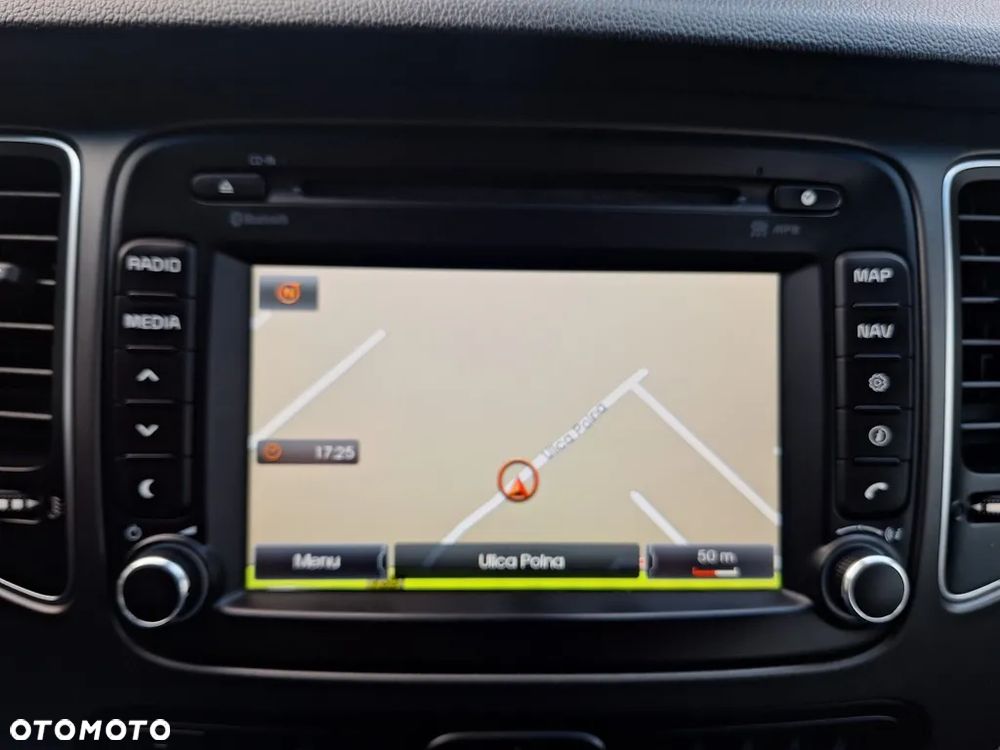 Kia Carens 1.6 GDI XL 7os EU6 - 17