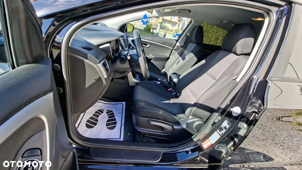 Hyundai i30 1.4 Fifa World Cup Edition - 13