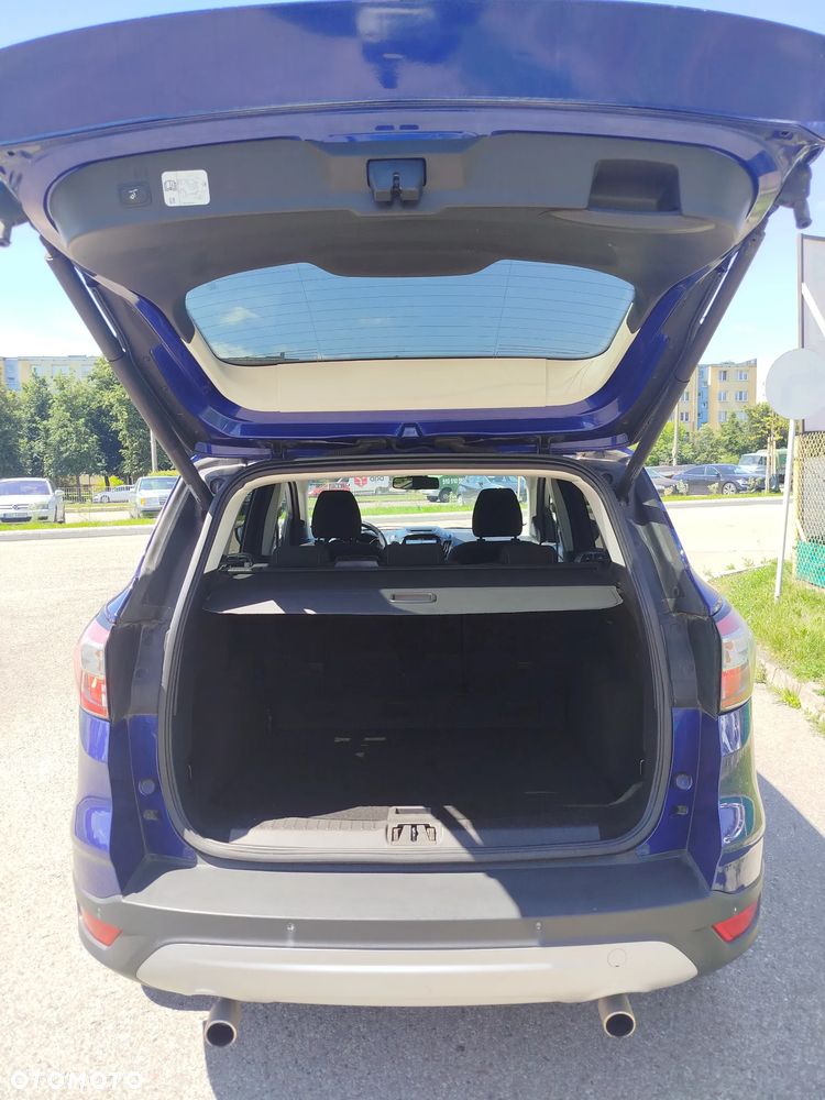 Ford Kuga - 24