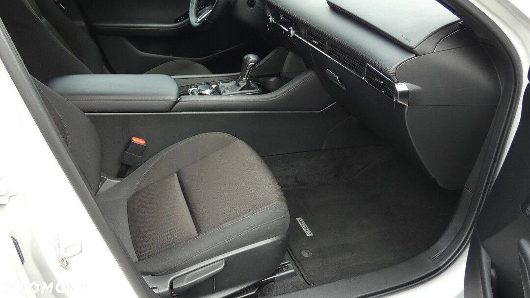Mazda 3 - 11