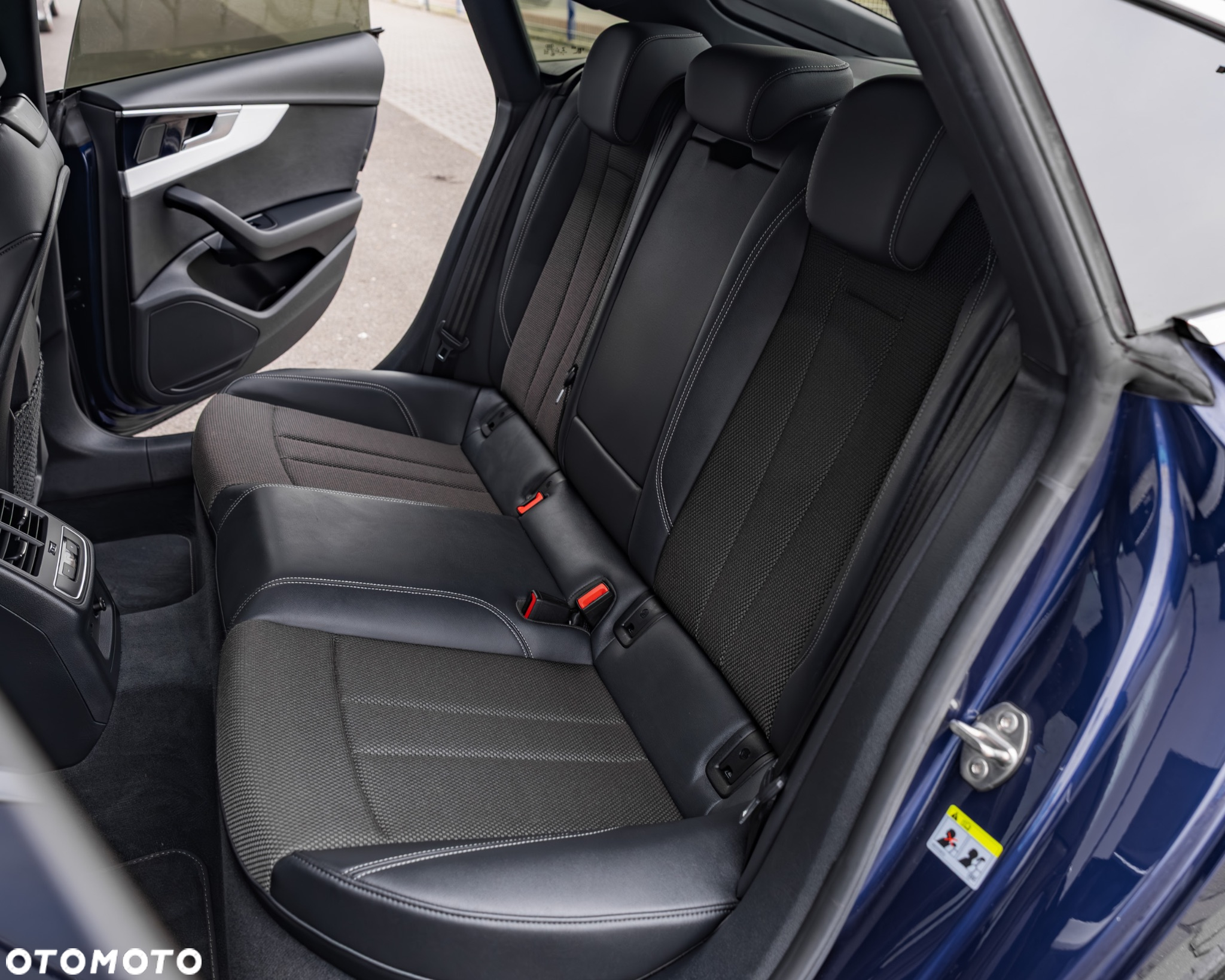 Audi A5 Sportback 35 TFSI S tronic S line - 32