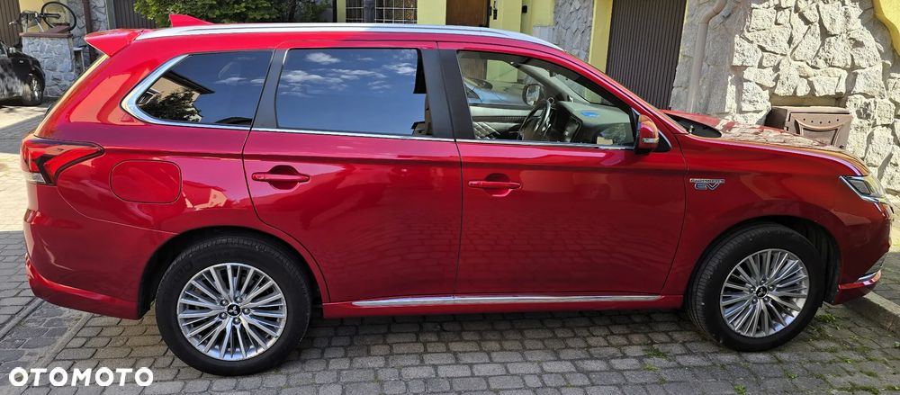 Mitsubishi Outlander - 6