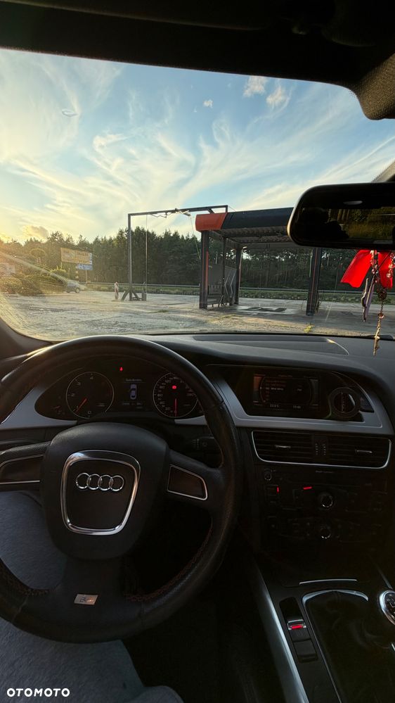 Audi A4 Limousine 2.0 TDI - 8