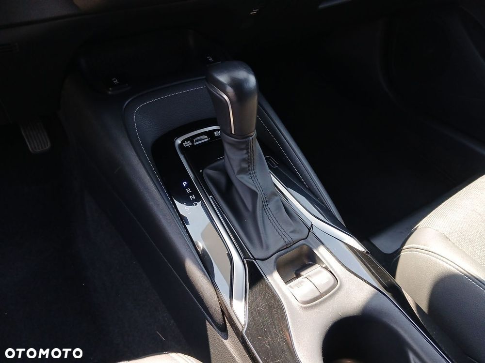 Toyota Corolla 2.0 Hybrid Comfort - 36