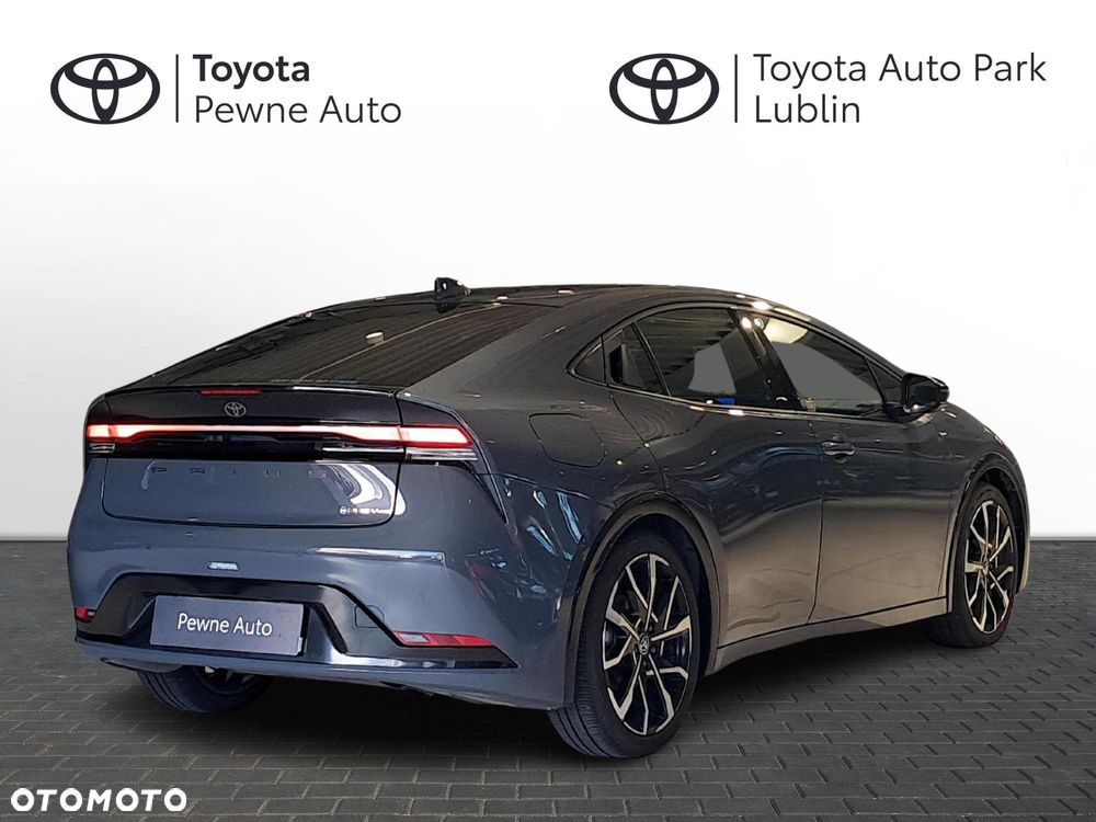 Toyota Prius - 5