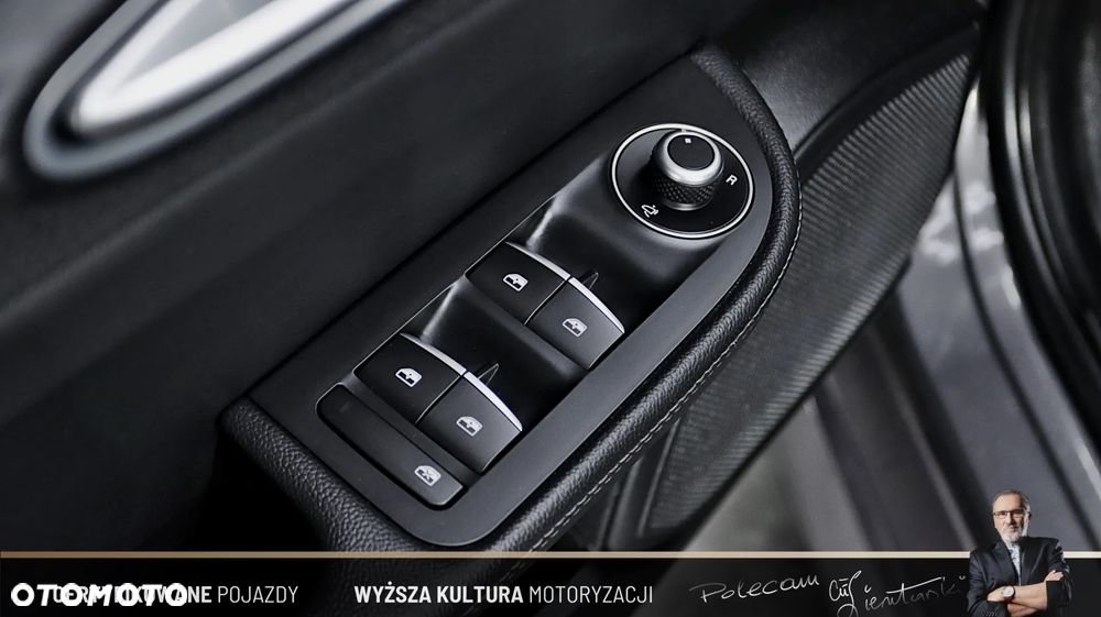 Alfa Romeo Giulia 2.0 Turbo Super - 28