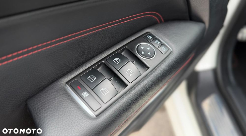 Mercedes-Benz Klasa E 250 (BlueTEC) d 9G-TRONIC - 20