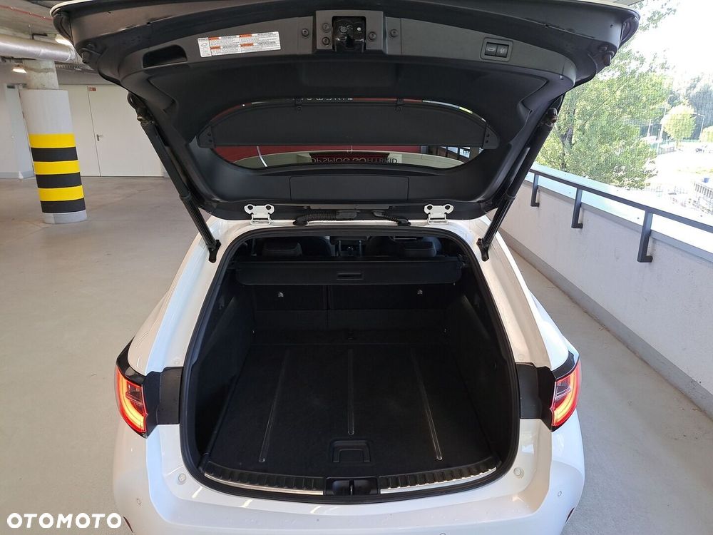 Toyota Corolla - 10