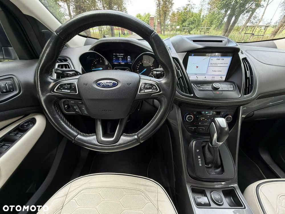 Ford Kuga - 37