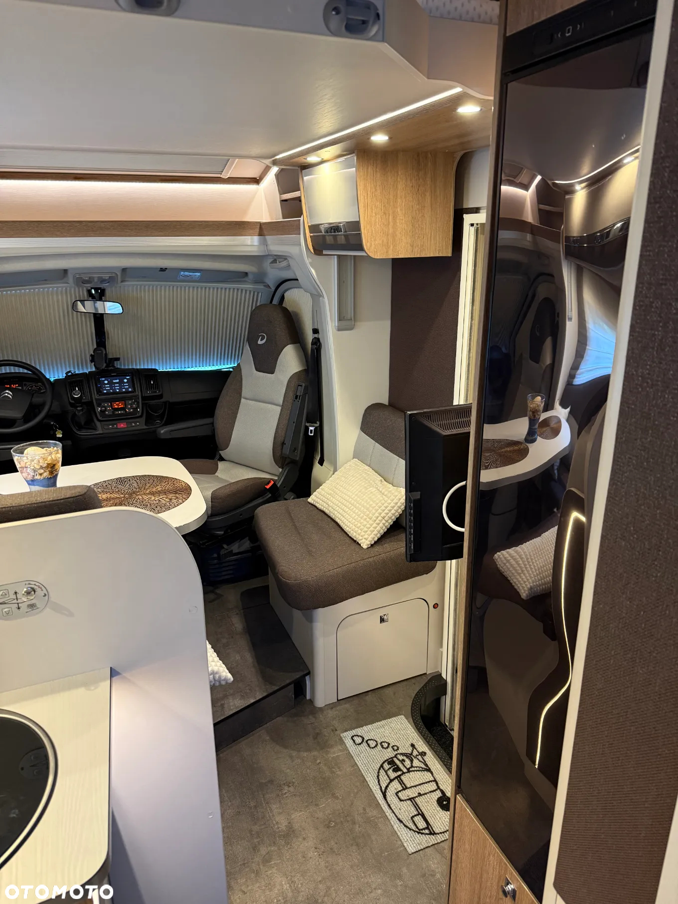 Dethleffs 7052  półintegra  camper kamper 5 osób - 22
