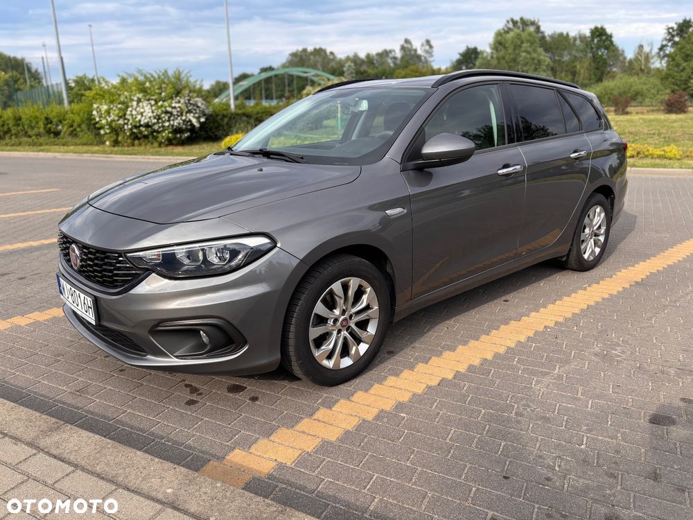 Fiat Tipo 1.4 16v Lounge EU6d - 2