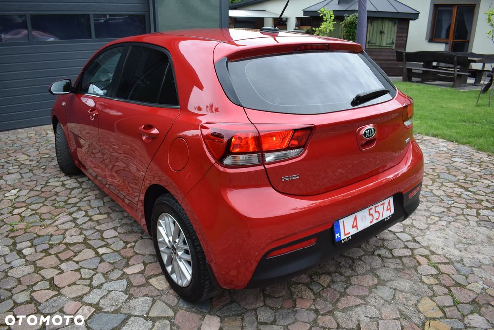 Kia Rio - 10
