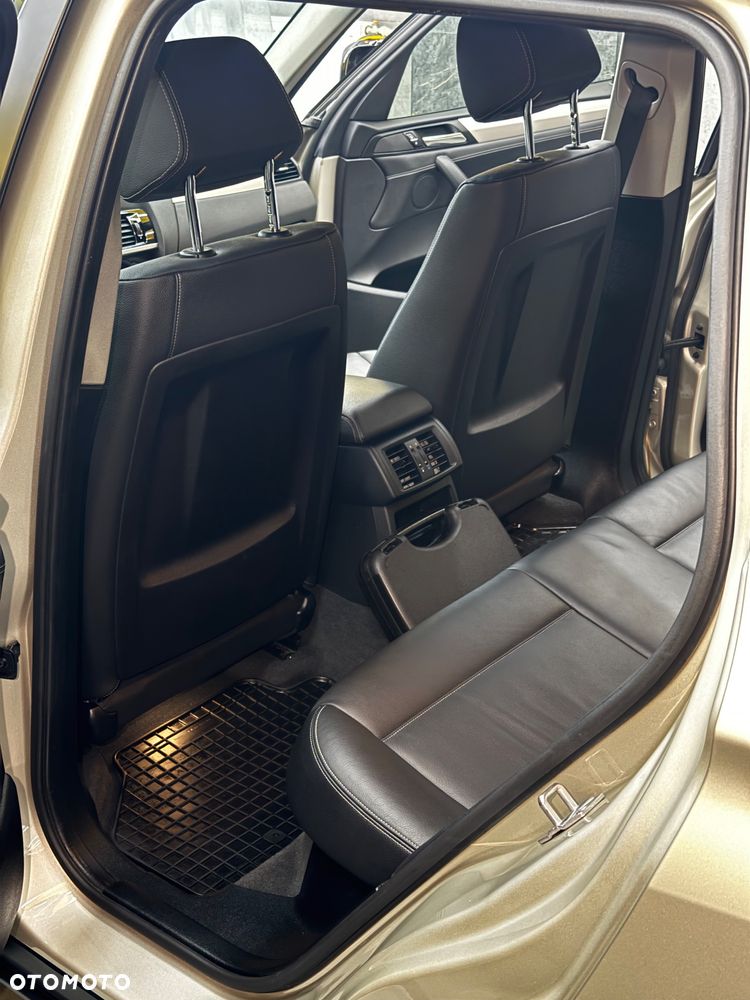 BMW X3 xDrive20d - 17