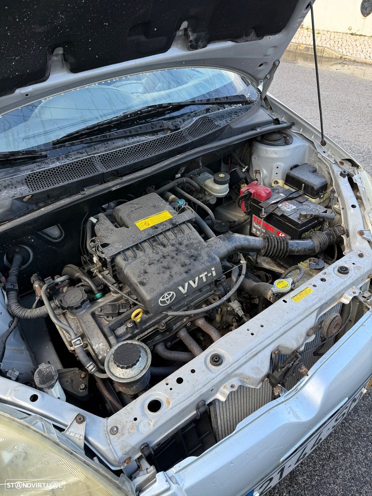 Toyota Yaris 1.0 Base C/Radio - 9