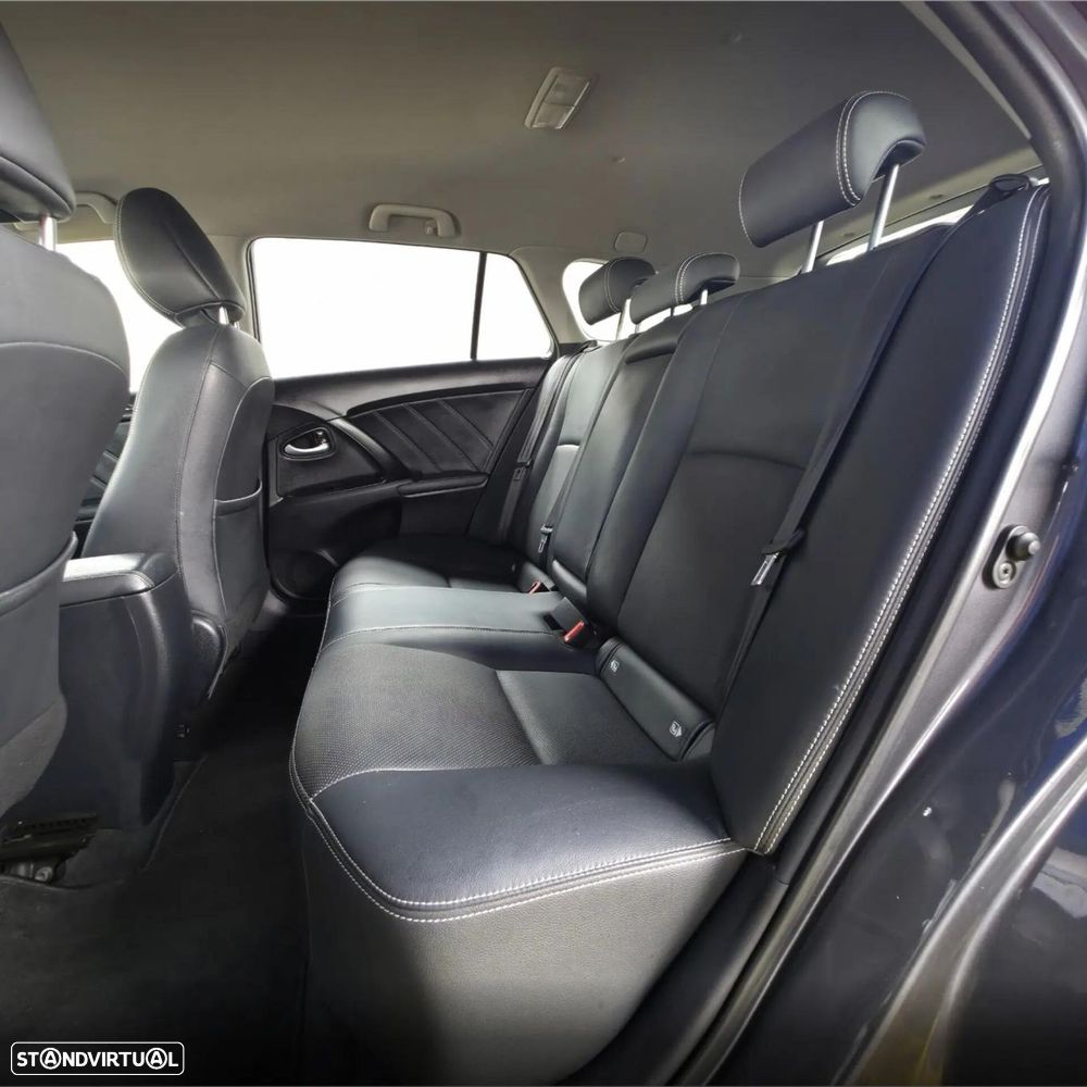 Toyota Avensis Touring Sports 1.6 D-4D Luxury+GPS - 28