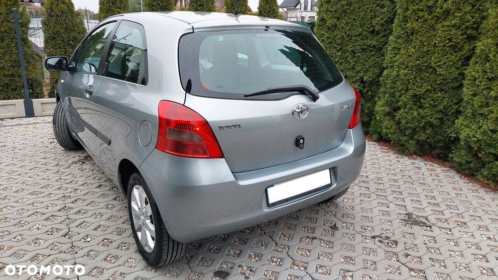 Toyota Yaris - 3