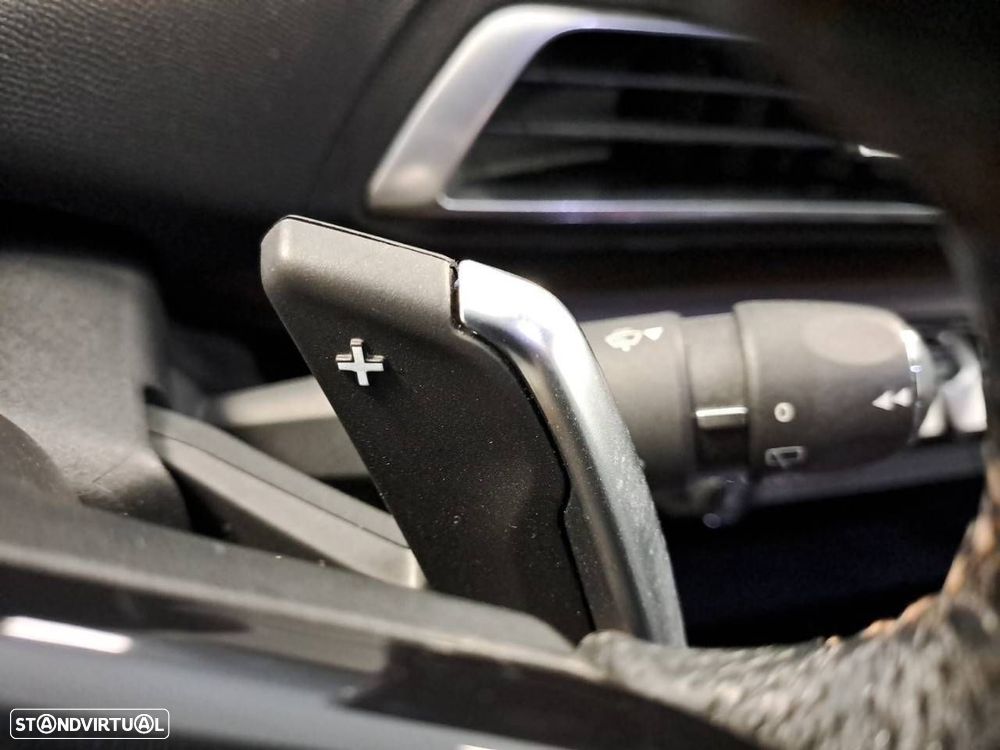 Peugeot 3008 1.6 Hybrid4 GT Pack e-EAT8 - 14