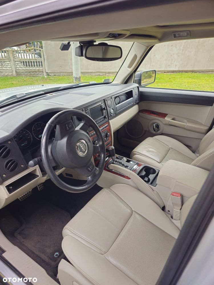Jeep Commander - 4