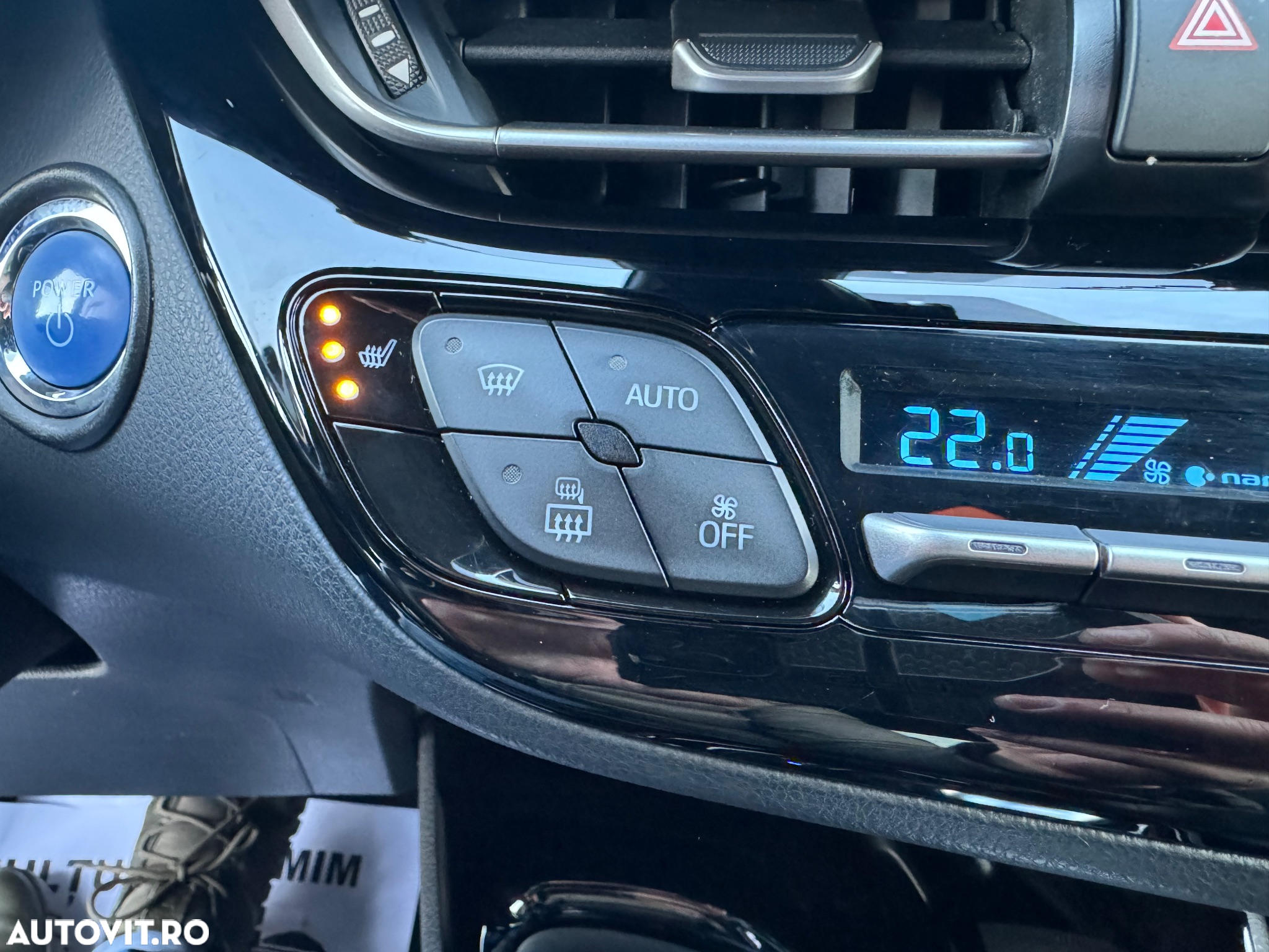 Toyota C-HR 2.0 HSD 184 CP 4x2 CVT C-ult Style bi-tone - 26
