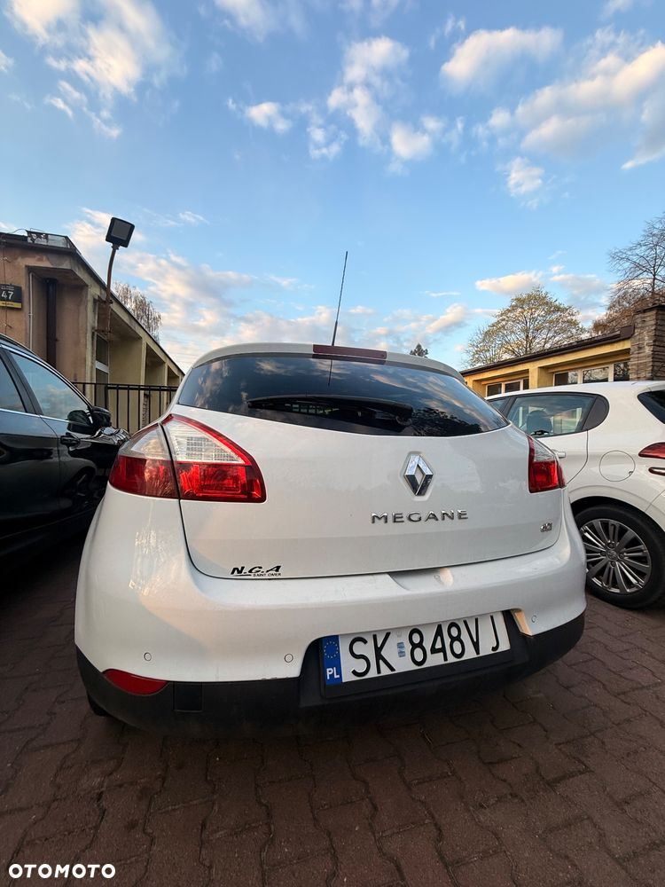 Renault Megane ENERGY dCi 110 Start & Stop Paris - 3
