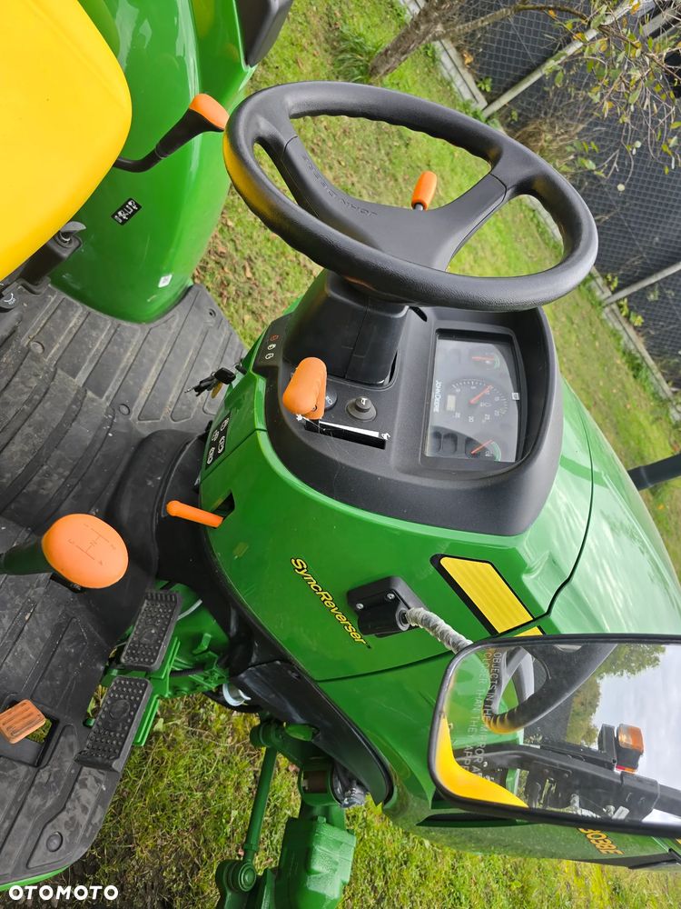 John Deere 3038 E - 10