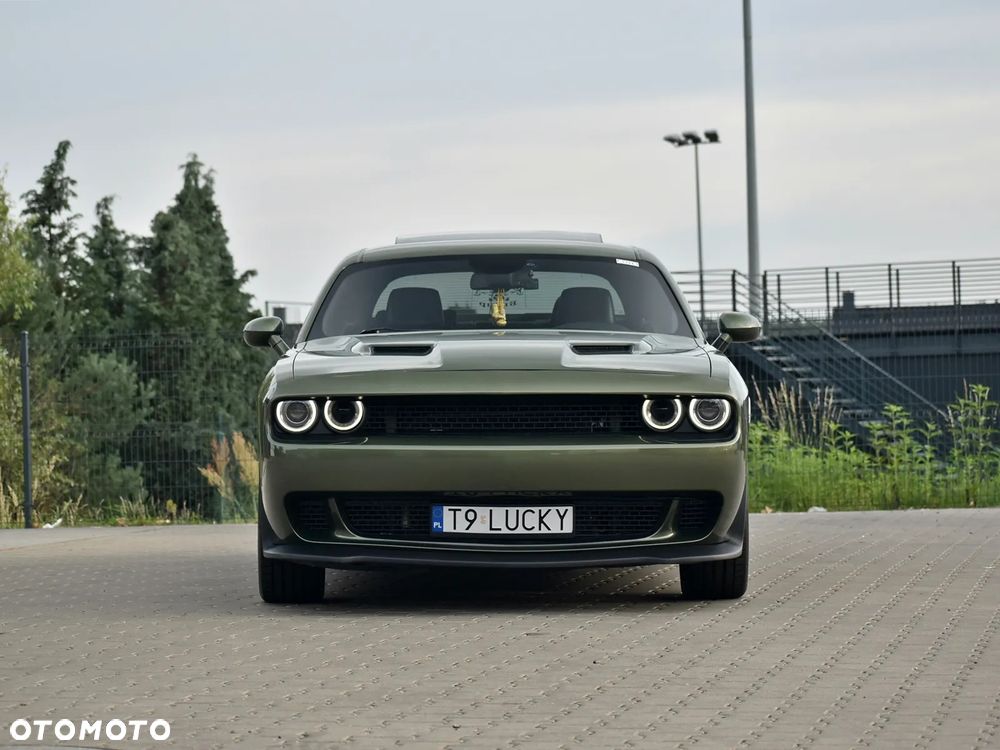 Dodge Challenger - 7