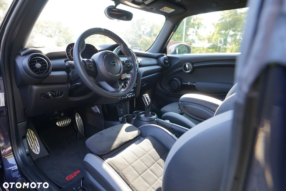 MINI John Cooper Works ALL4 sport - 25