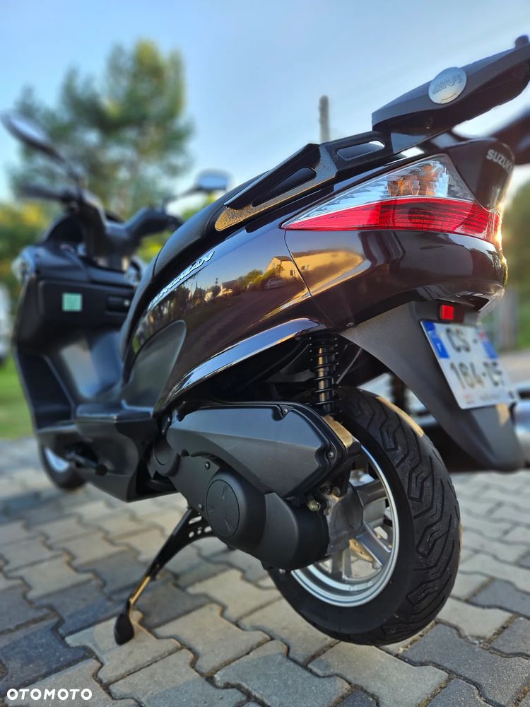 Suzuki Burgman - 12