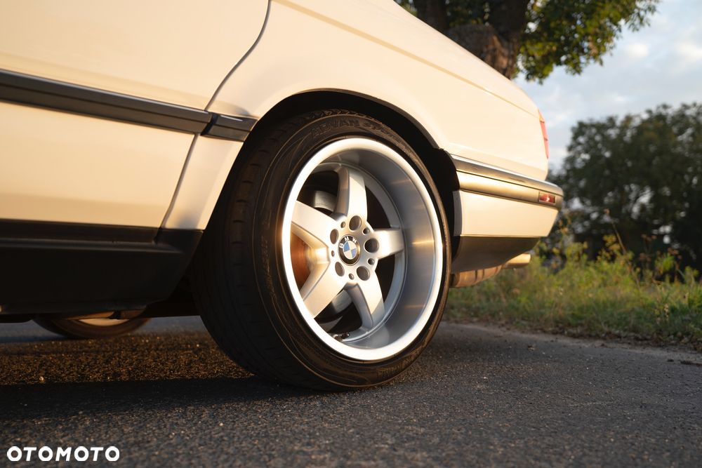 BMW Seria 7 750iL - 39