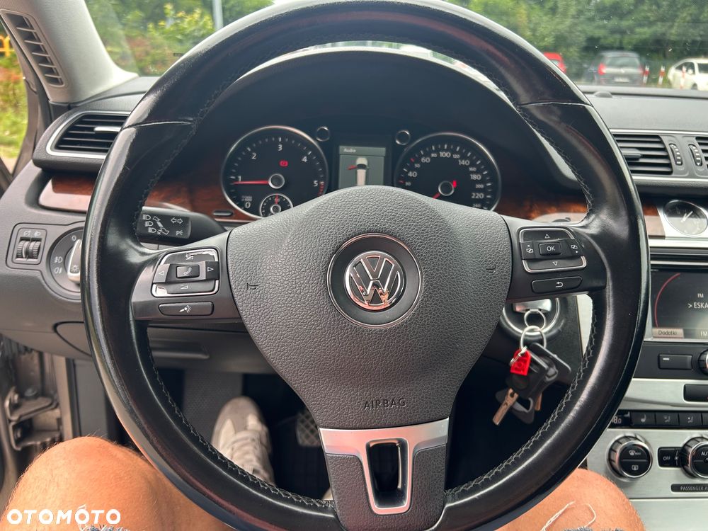 Volkswagen Passat 2.0 TDI BlueMotion Technology Highline - 21