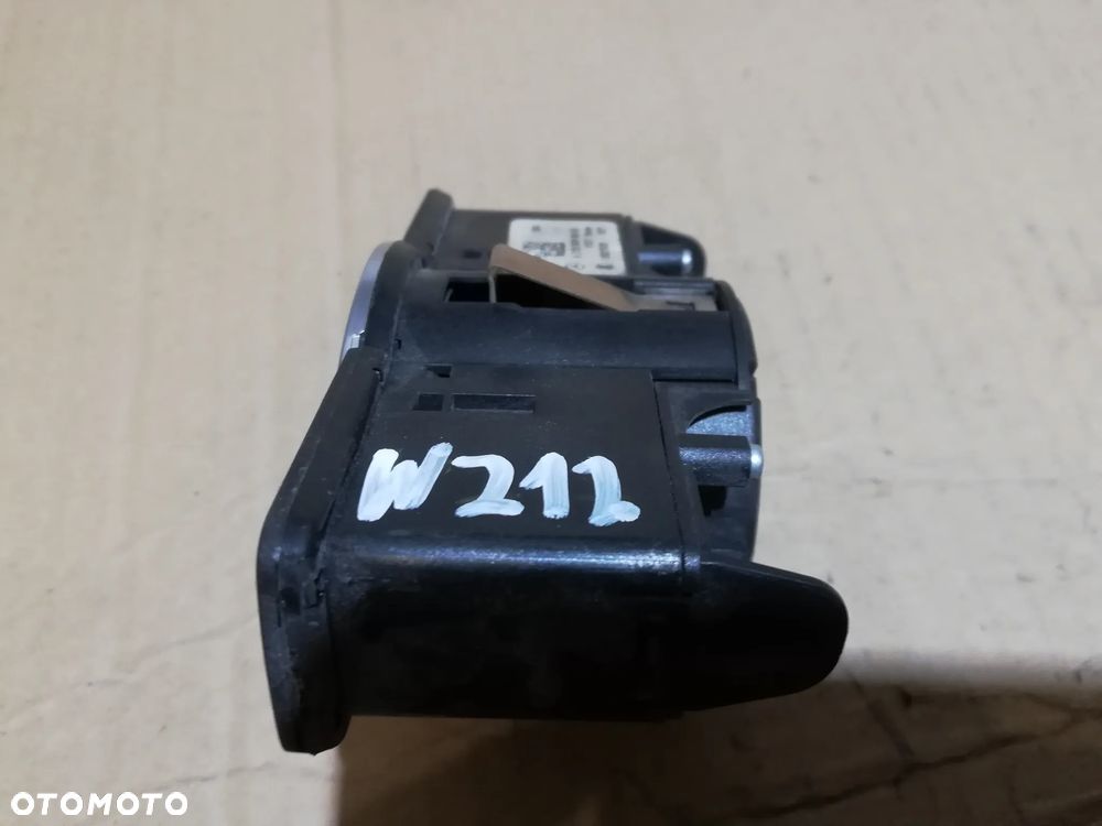 MERCEDES W212 PRZEŁĄCZNIK ŚWIATEŁ A2129056800 - 2