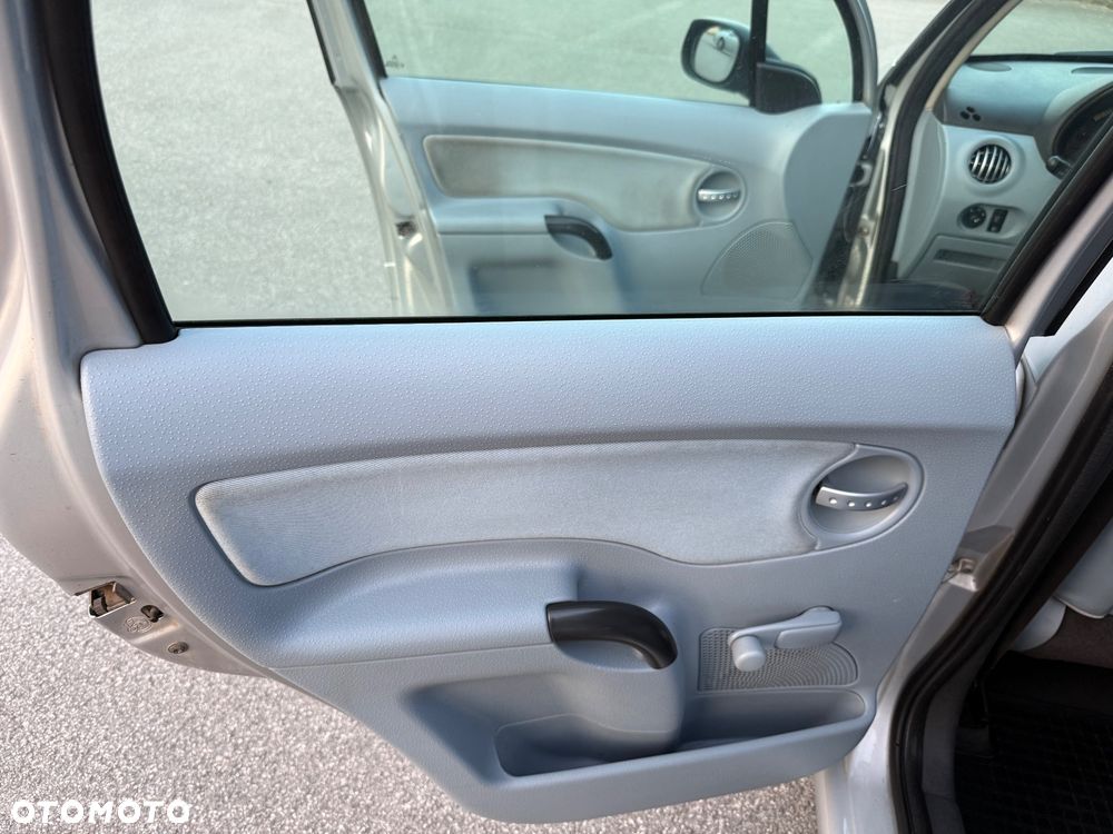 Citroën C3 1.4 HDi Confort - 16