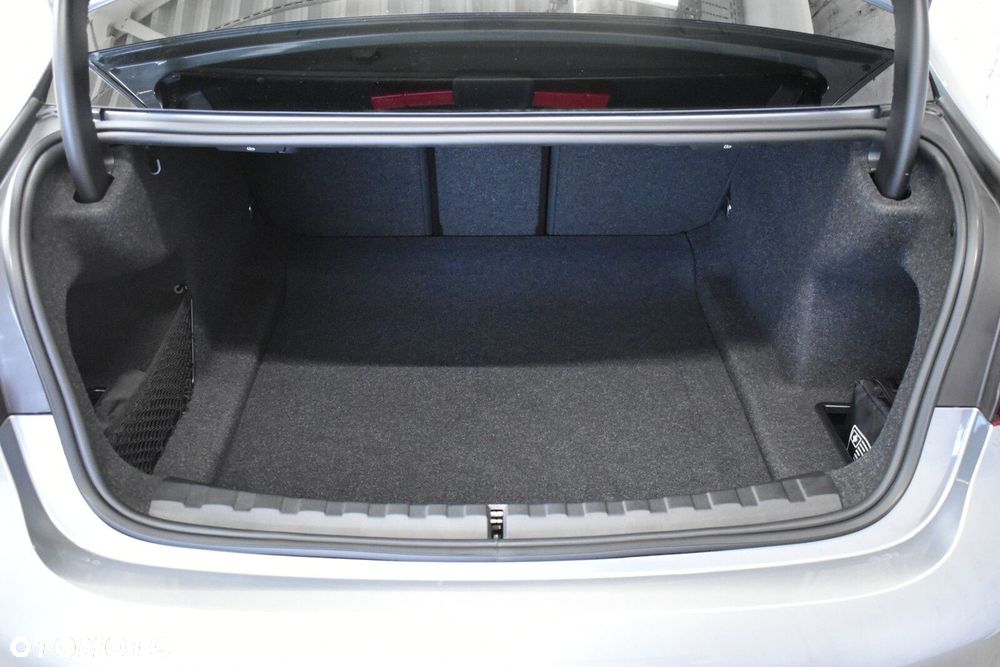 BMW Seria 3 - 22