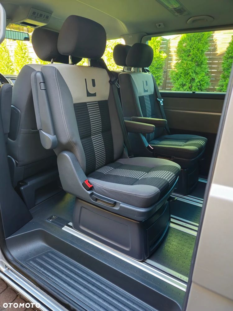 Volkswagen Multivan - 12