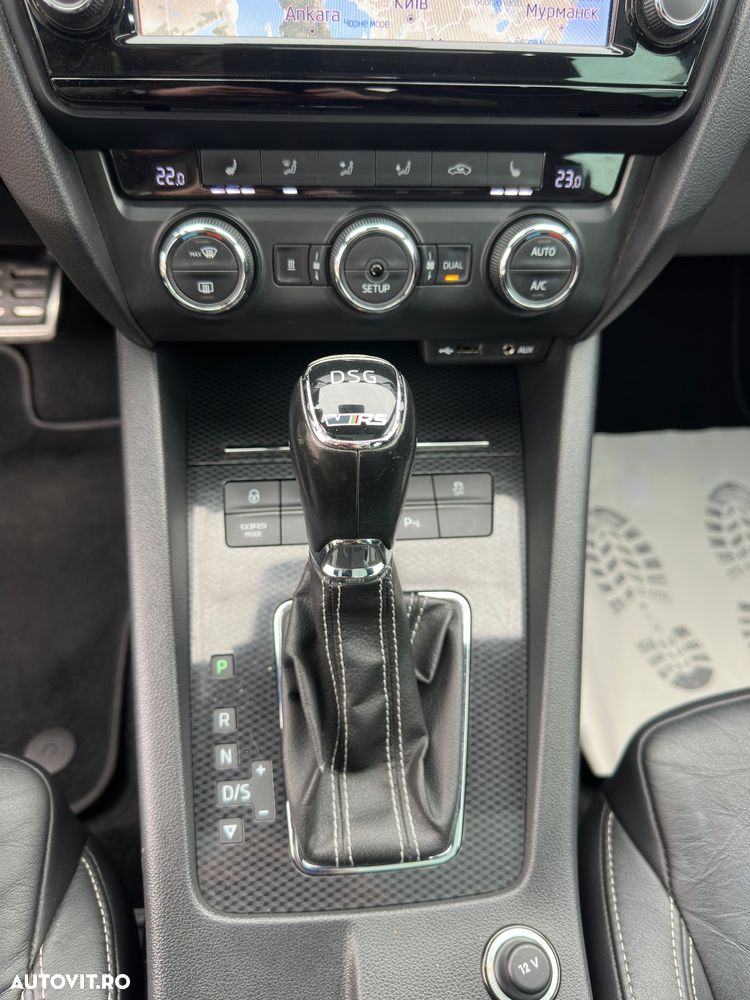 Skoda Octavia 2.0 TDI RS DSG - 23