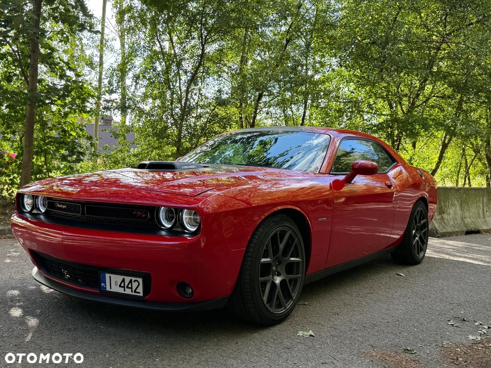 Dodge Challenger - 4