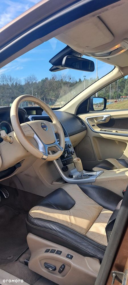 Volvo XC 60 D5 AWD Summum - 4