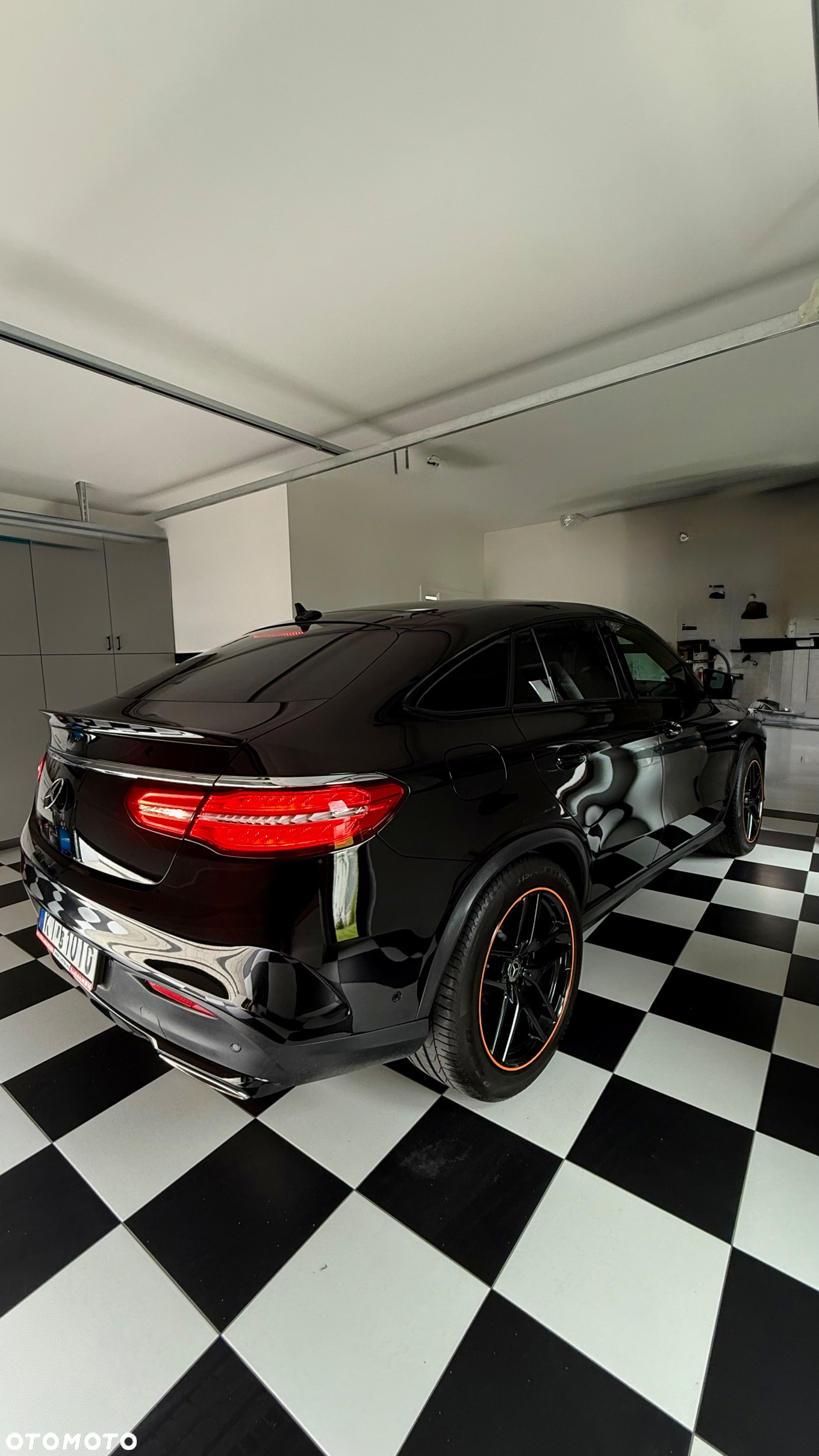 Mercedes-Benz GLE 400 4-Matic 9G-TRONIC - 29