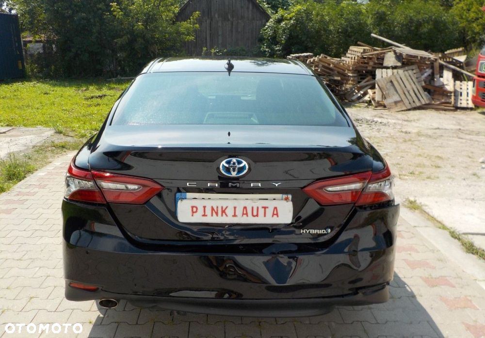 Toyota Camry - 11