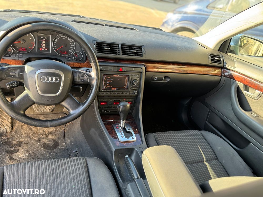 Dezmembrez Audi A4 B7 2.0i BGB 2005 AUTOMAT - 8